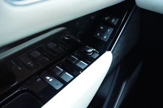 Land Rover Range Rover Velar – thumbnail 24