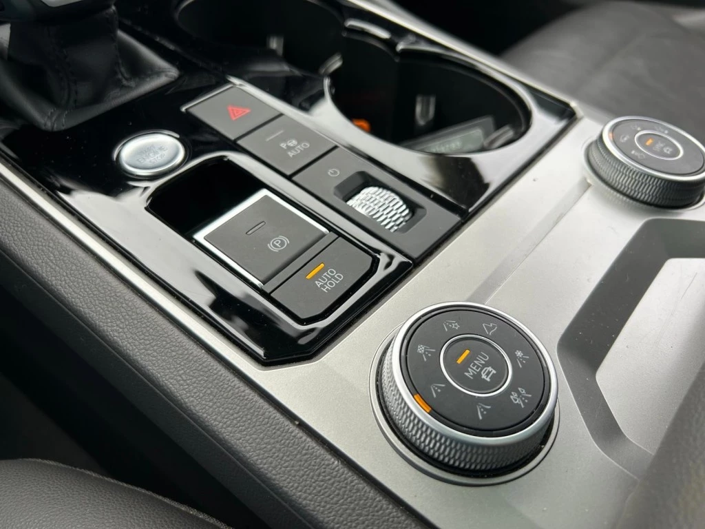 Volkswagen Touareg – foto 24