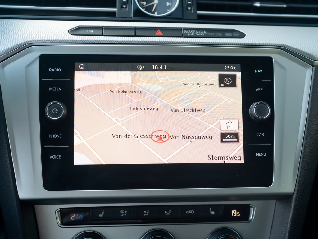 Volkswagen Passat – foto 22