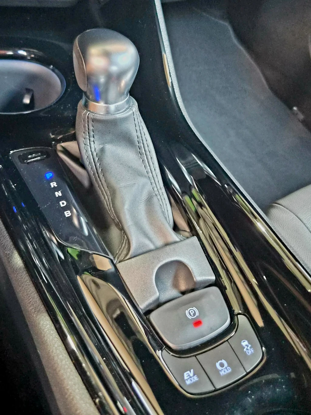 Toyota C-HR – foto 32