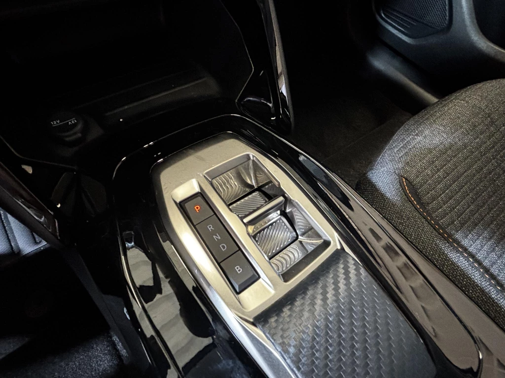 Peugeot e-208 – foto 14