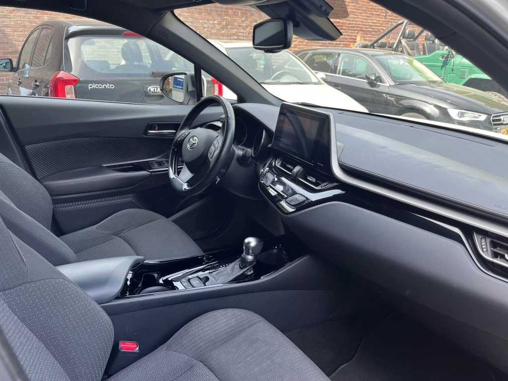 Toyota C-HR – foto 6