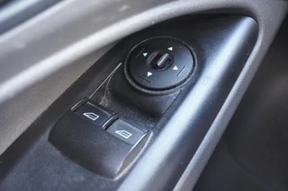 Ford Transit Connect – thumbnail 18