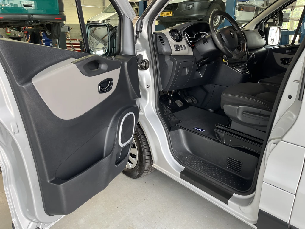 Renault Trafic – foto 11
