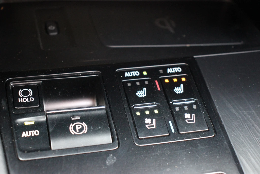 Lexus RX – foto 22