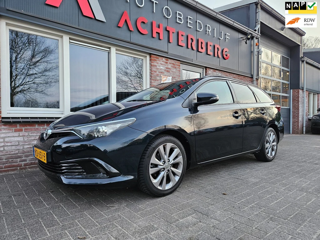 Toyota Auris – foto 1