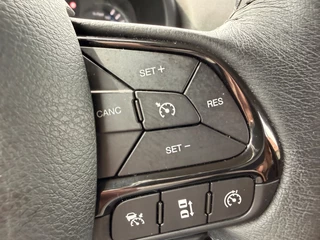 Jeep Renegade – thumbnail 23