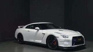 Nissan GT-R – thumbnail 6