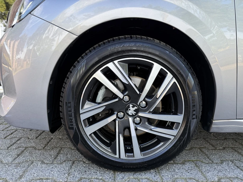 Peugeot 208 – foto 17