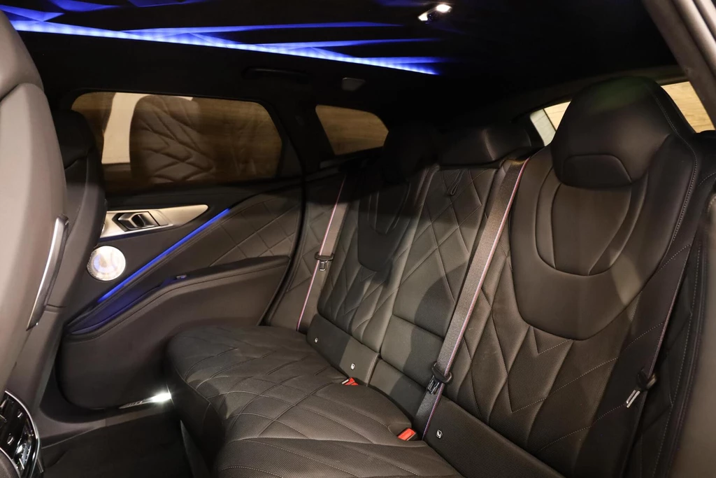 BMW XM – foto 14