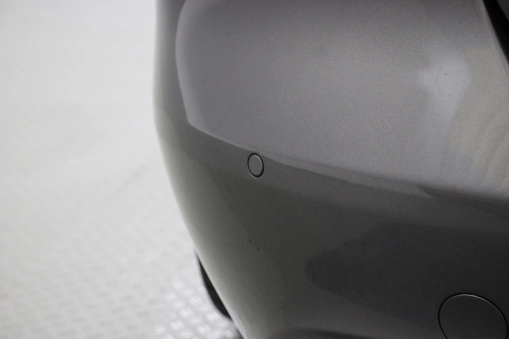 Jaguar XE – foto 32
