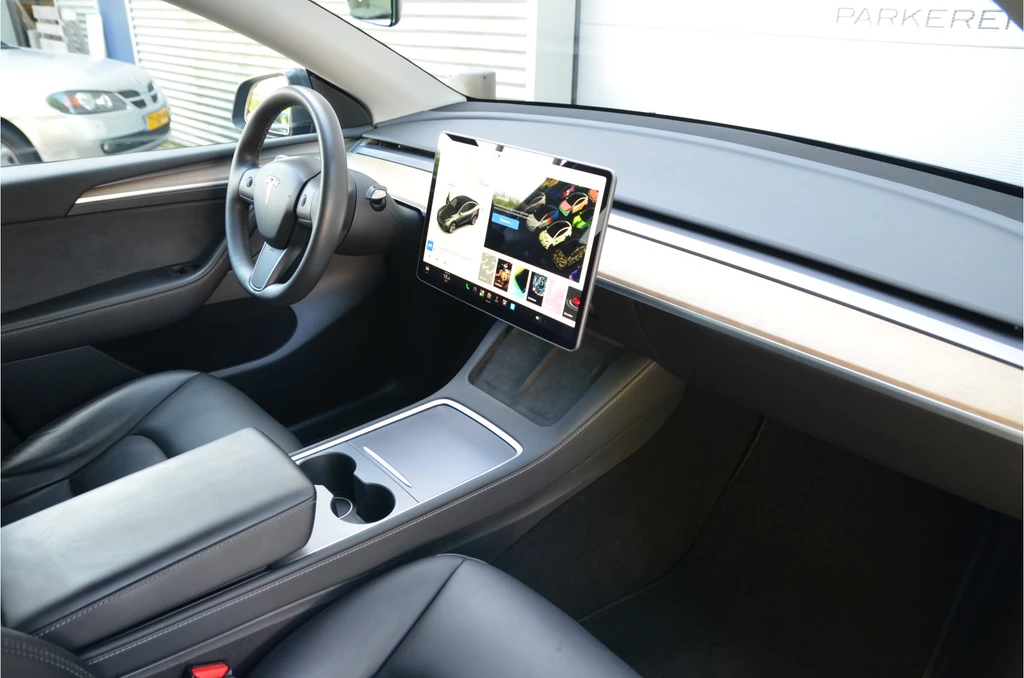 Tesla Model Y – foto 12