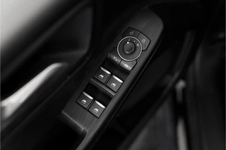 Ford Kuga – thumbnail 32