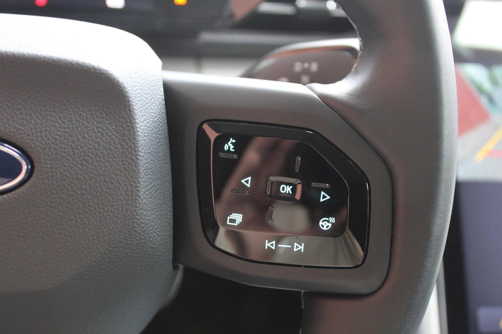 Ford Explorer – foto 14