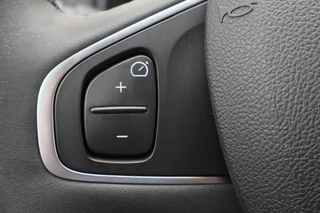 Renault Clio – thumbnail 25