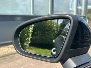 Mercedes-Benz CLA – thumbnail 30