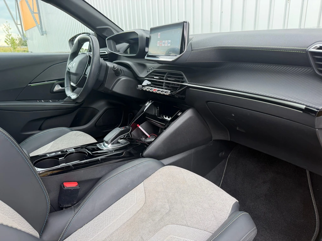 Peugeot e-208 – foto 19
