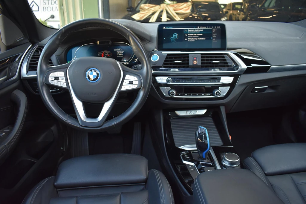 BMW iX3 – foto 11