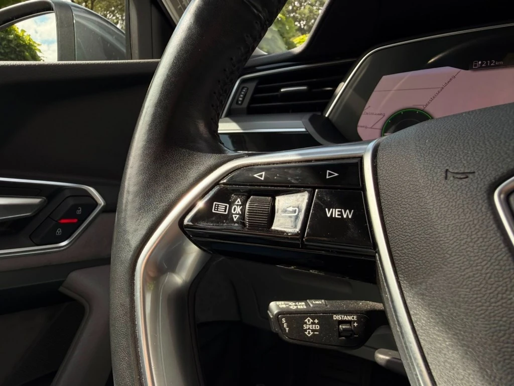 Audi e-tron – foto 15