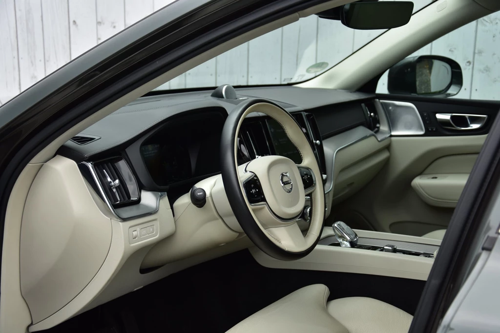 Volvo XC60 – foto 8