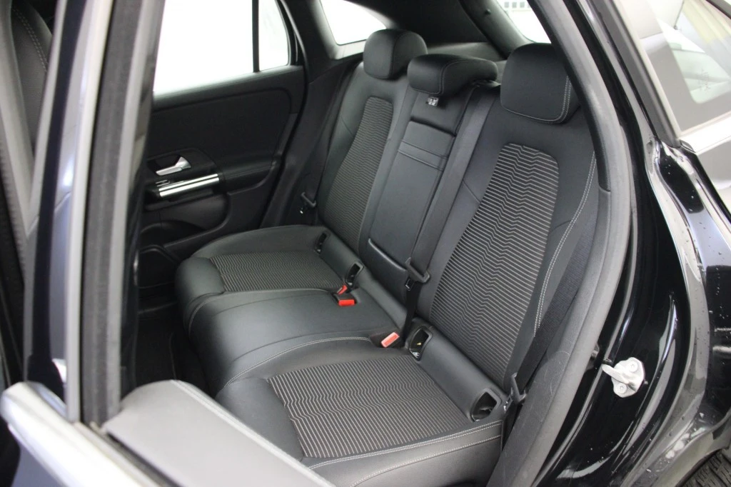 Mercedes-Benz EQA – foto 19