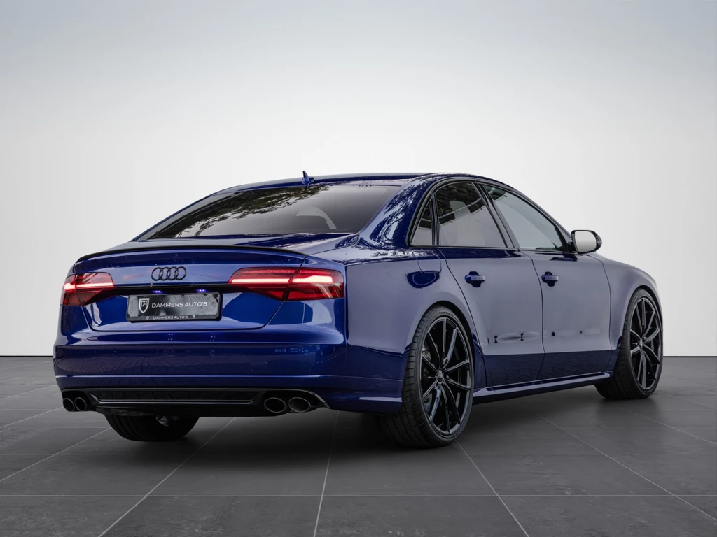 Audi S8 – foto 6