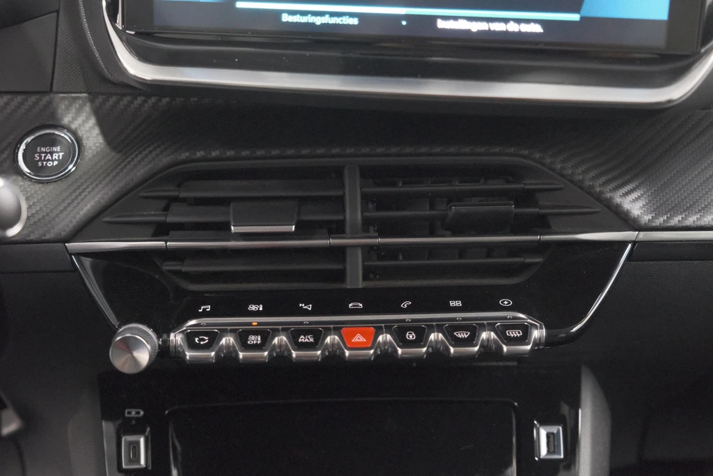 Peugeot e-208 – foto 39