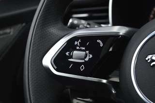 Jaguar F-PACE – thumbnail 42