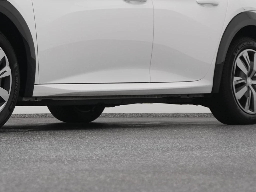 Peugeot e-208 – foto 38