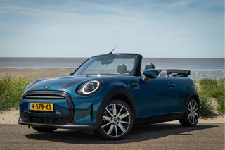 MINI Cooper Cabrio – thumbnail 2