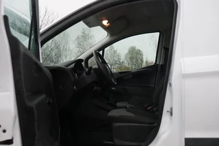 Ford Transit Courier – thumbnail 11