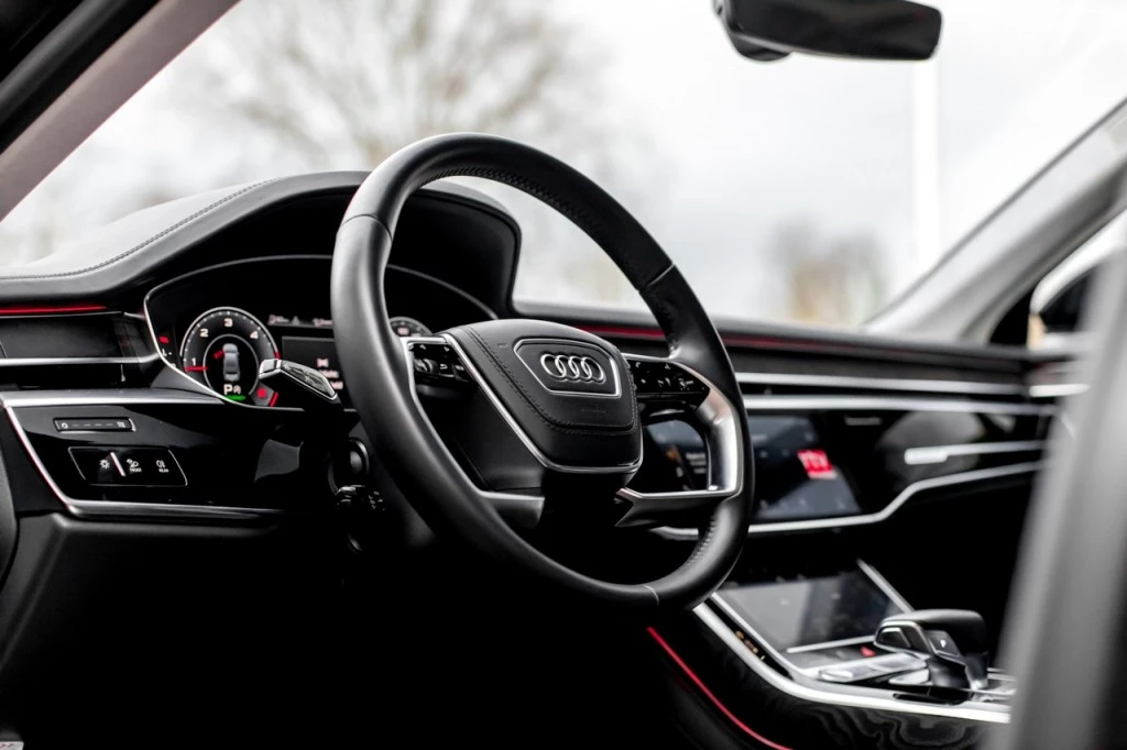 Audi A8 – foto 8