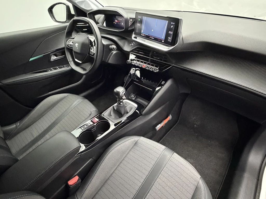 Peugeot 208 – foto 11
