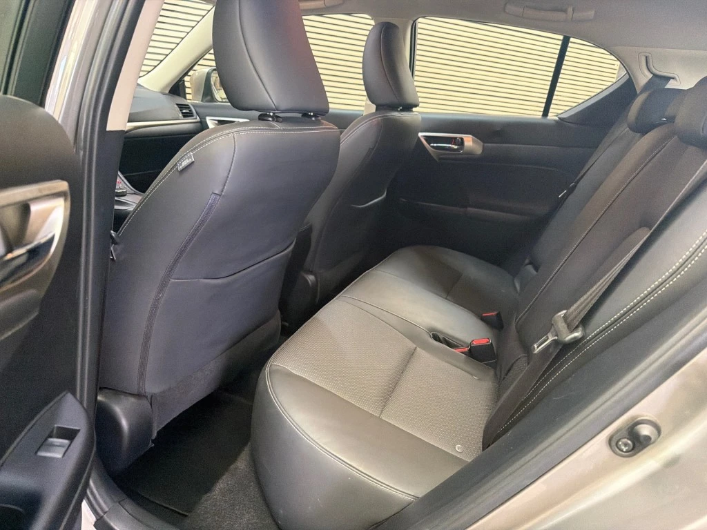 Lexus CT – foto 18