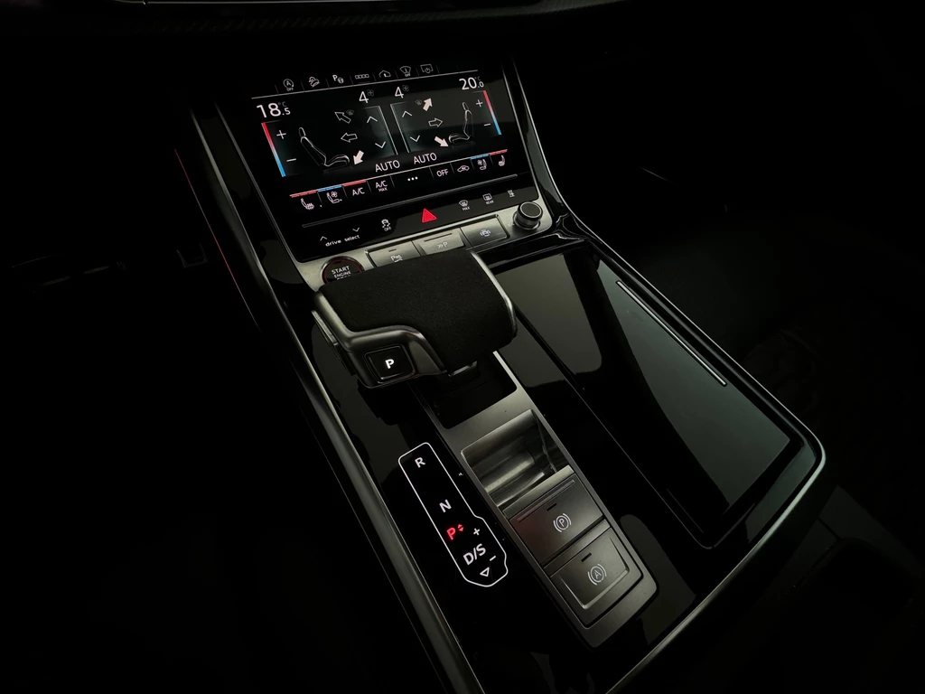 Audi RSQ8 – foto 17