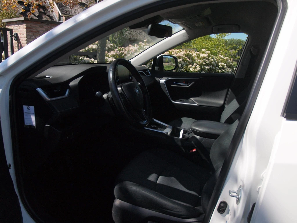 Toyota RAV4 – foto 12