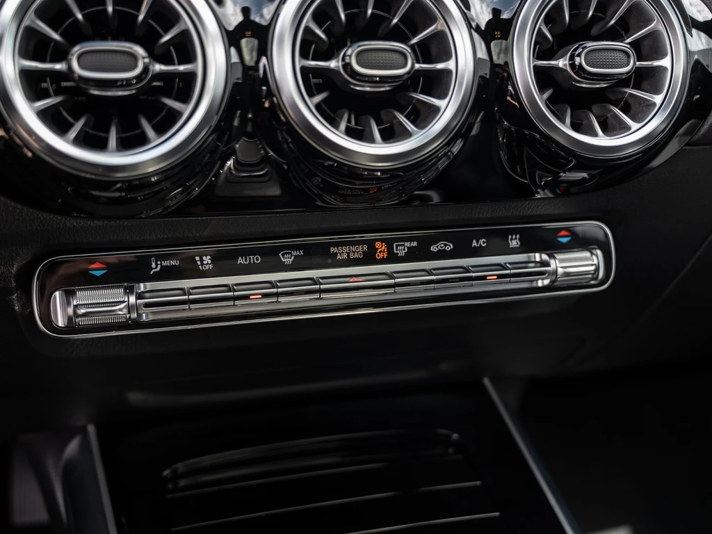 Mercedes-Benz EQA – foto 24