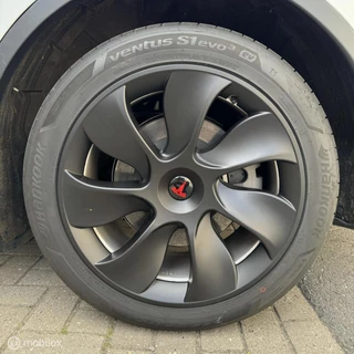 Tesla Model Y – thumbnail 18