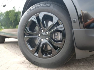 Land Rover Discovery Sport – thumbnail 6