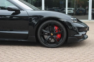 Porsche Taycan – thumbnail 17