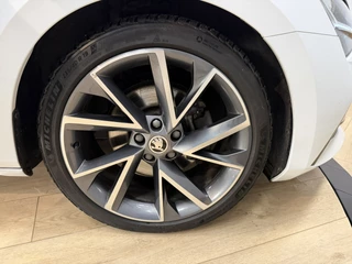 Škoda Superb – thumbnail 41