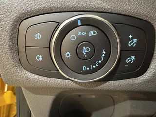 Ford Transit Custom – thumbnail 16