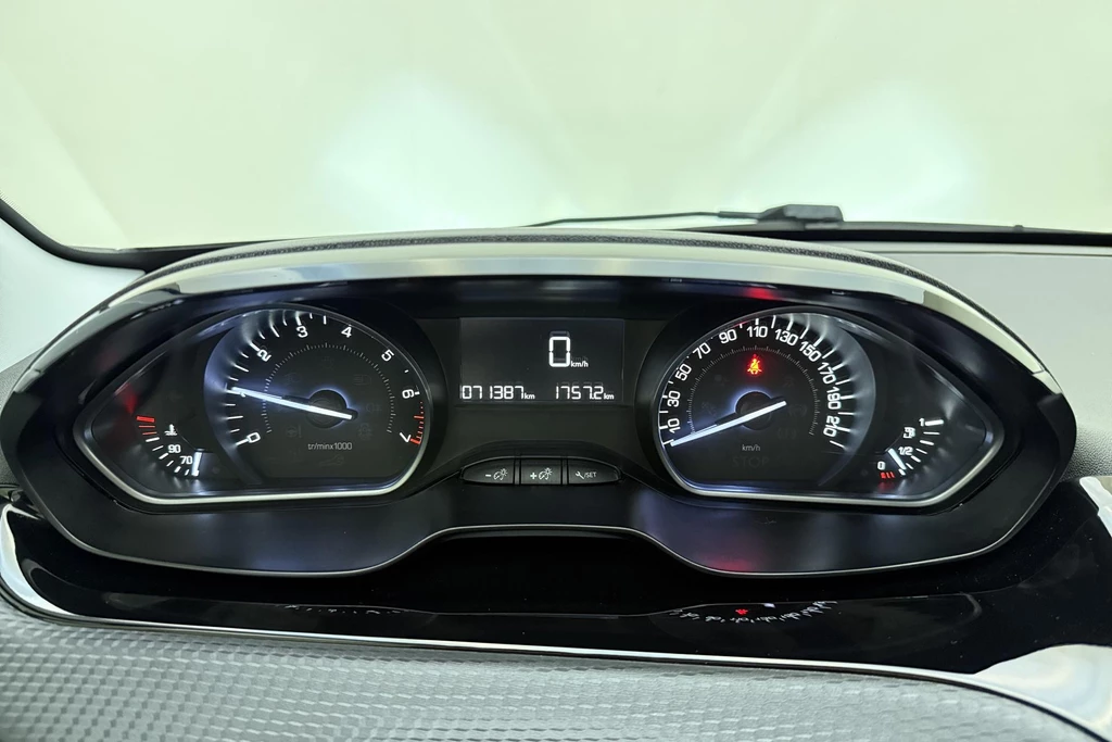 Peugeot 208 – foto 19