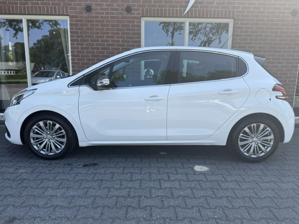 Peugeot 208 – foto 3