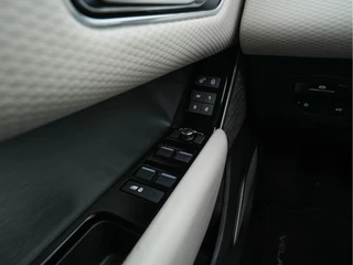 Land Rover Range Rover Velar – thumbnail 22