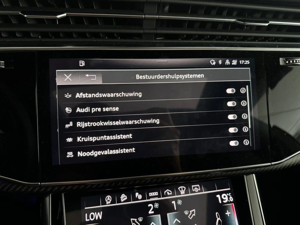Audi RSQ8 – foto 47