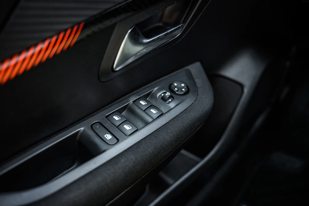 Peugeot 208 – foto 30