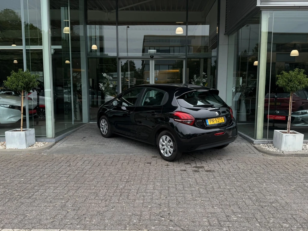 Peugeot 208 – foto 2
