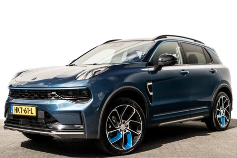 Lynk & Co 01 1.5 Plug-in Hybrid 262 Pk I Zwarte hemel I Panoramadak | Stuurverw. | 360 Camera | 20 inch LMV