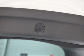 Tesla Model Y – thumbnail 32